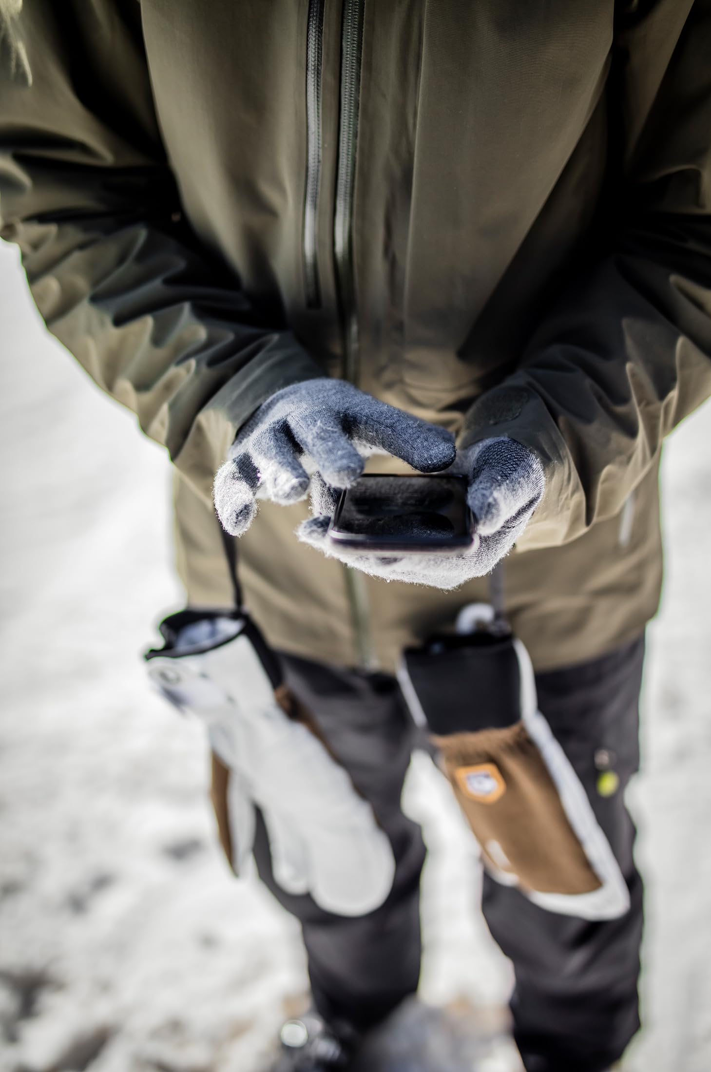 Hestra Touch Point Warmth Liner - Machine Washable, Touch Screen Compatible Liner for Additional Layering or as a Thin Glove - Image 5