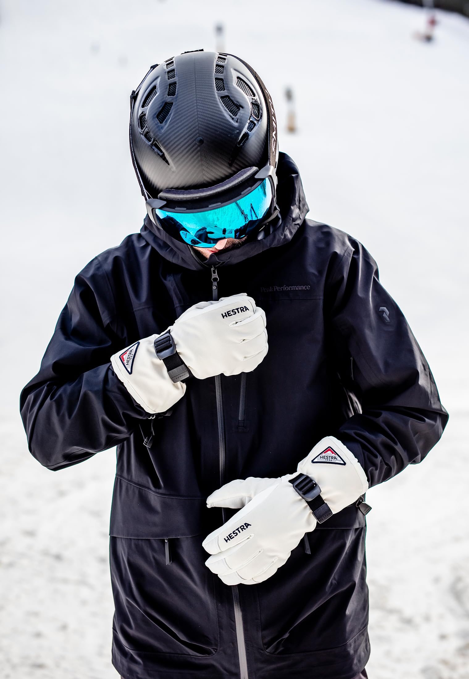 Hestra Unisex Powder Gauntlet Glove, Leather Windproof Insulated Glove for Alpine Ski, Everyday Winter Wear for Men & Women - Image 7